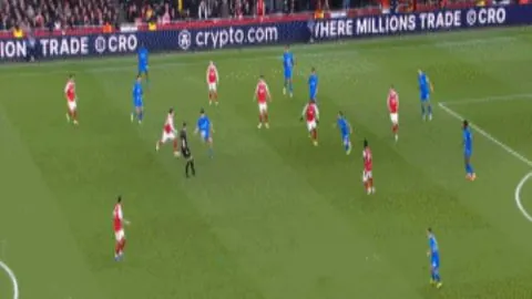 利物浦3-0横扫利兹联，萨拉赫创纪录，埃利奥特惨遭重伤离场